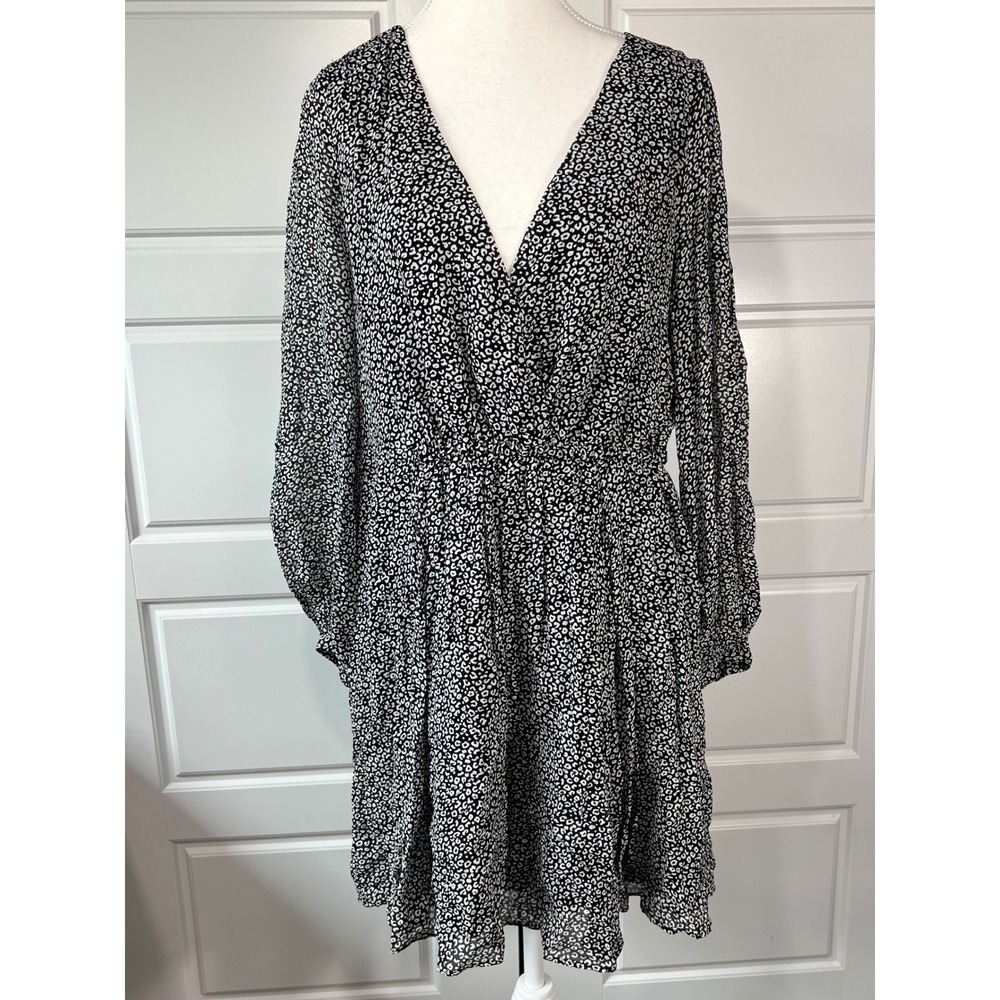 Maeve Anthropologie Dress Small Black White Floral V Neck Long Sleeve Mini